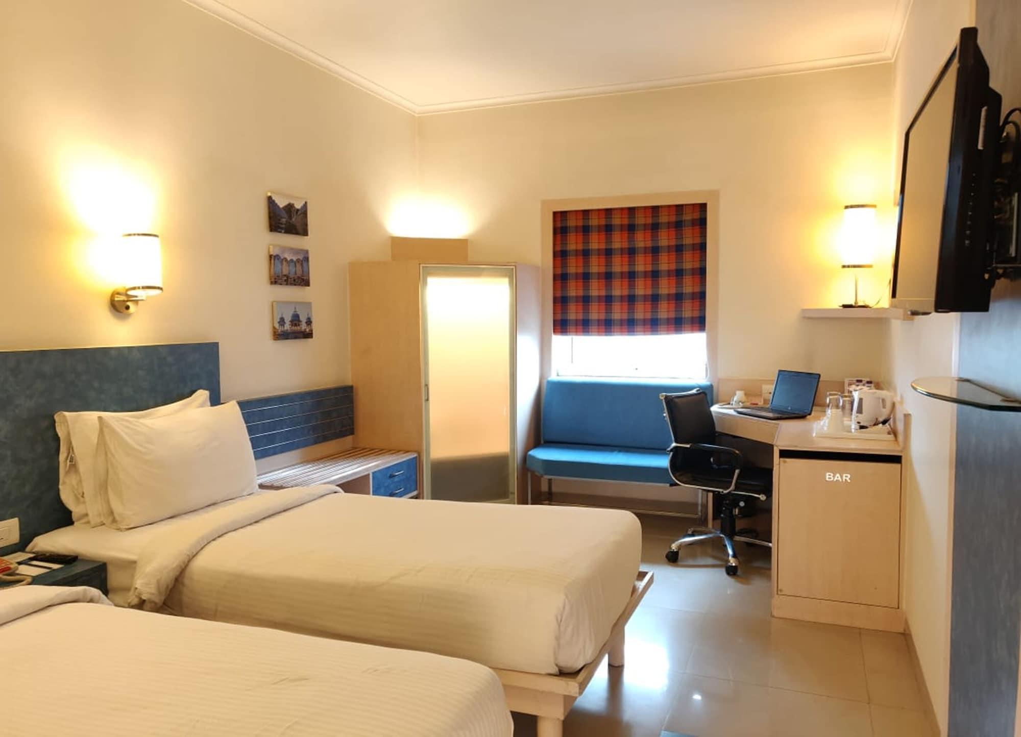 Nirwana Hometel Jaipur- A Sarovar Hotel Dış mekan fotoğraf