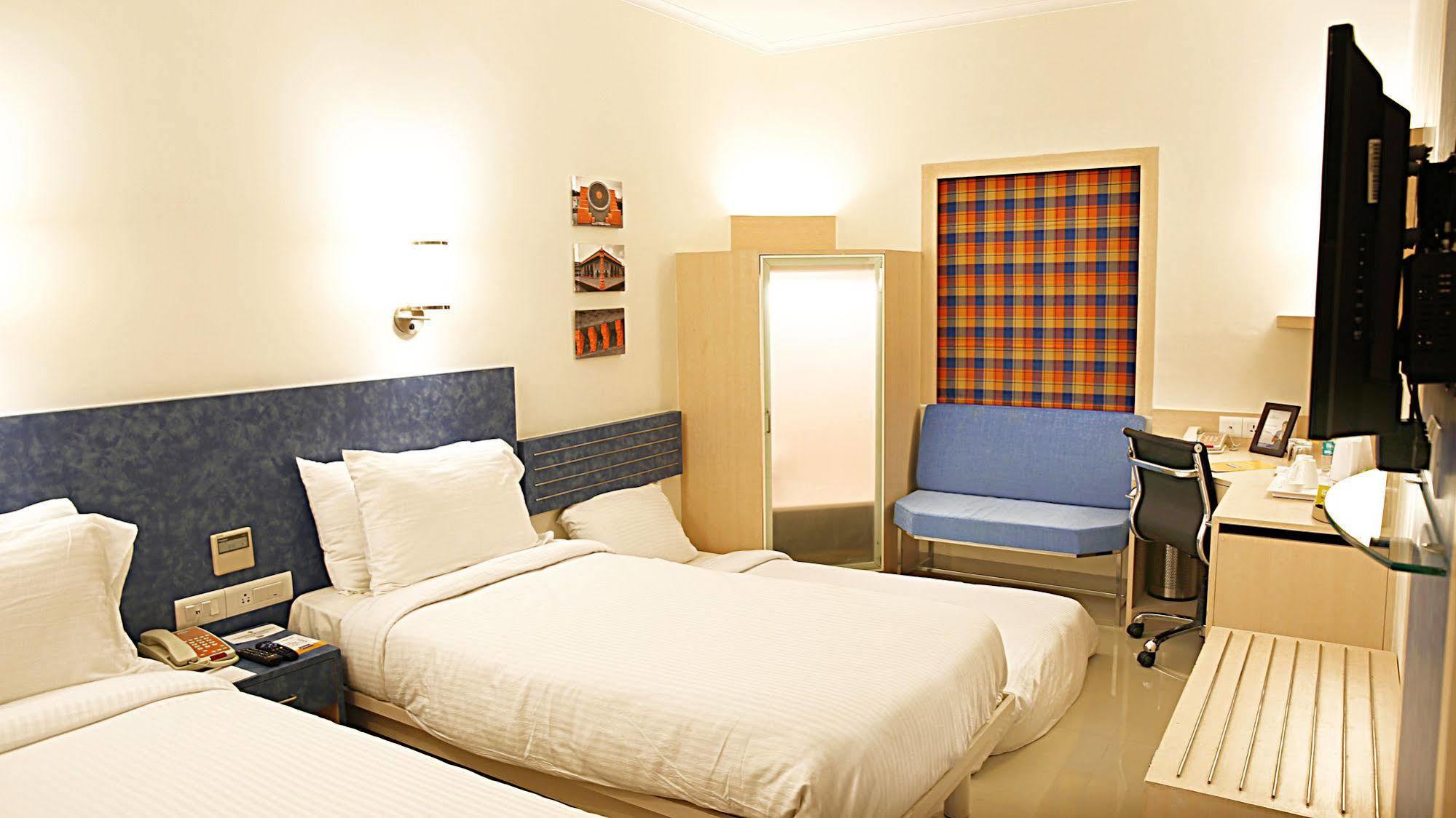 Nirwana Hometel Jaipur- A Sarovar Hotel Dış mekan fotoğraf